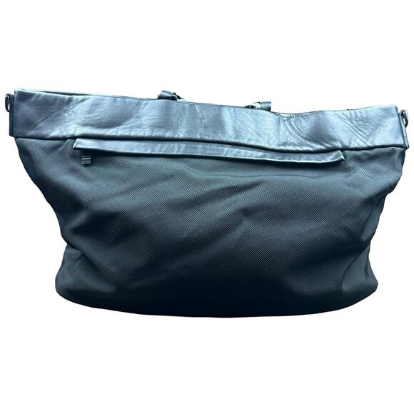 TUMI Bag Tech 2Way Ballistic Nylon Duffle Tote Carry On Black 525C Shoulder - Picture 12 of 16